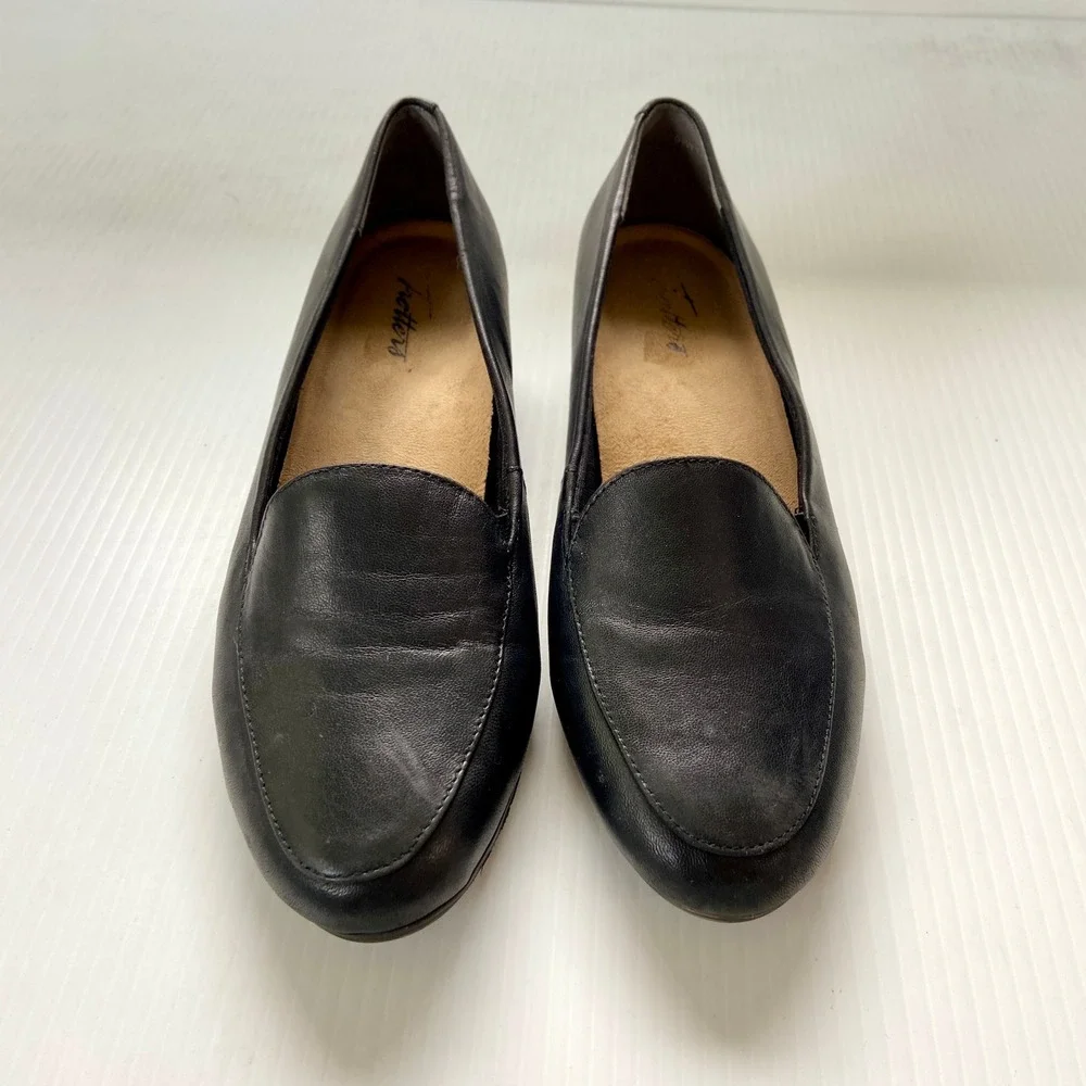 Trotters Monarch Black Leather Loafers‎ Womens 9.5 Wide